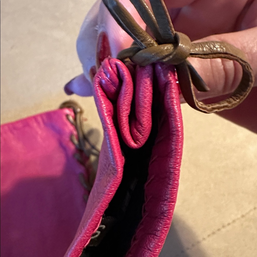 Leather Echo Adjustable Fuchsia Gloves - image 7